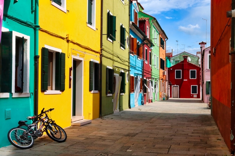 Burano’s Candy-Colored Casas - Gallery Slide #8