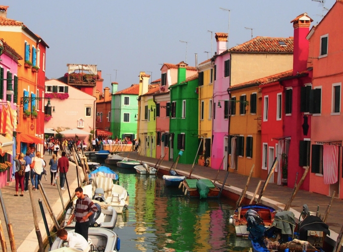 Burano’s Candy-Colored Casas - Gallery Slide #5